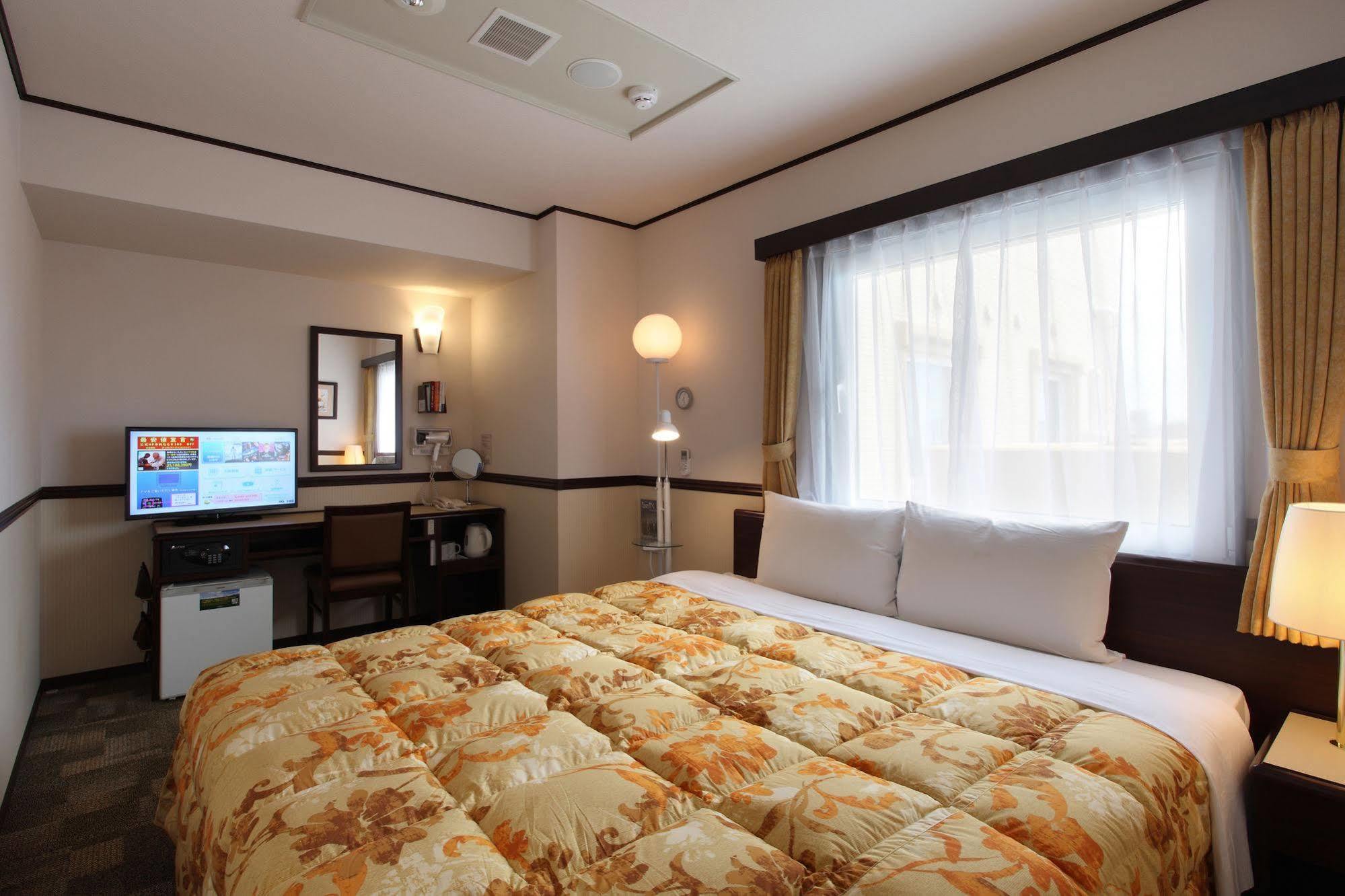 Toyoko Inn Aizuwakamatsu Ekimae Exterior foto